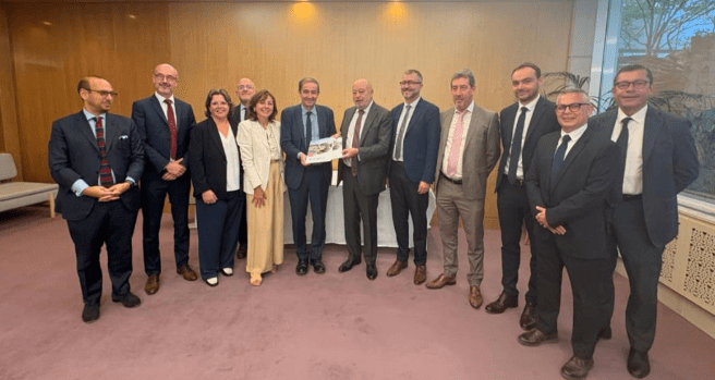 remise officielle du dossier de candidature à EDF 